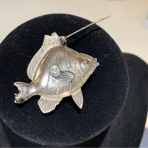 Sterling Silver Vintage Jewelart Tropical Fish Design Pin Brooch / Pendant - Picture 3 of 3